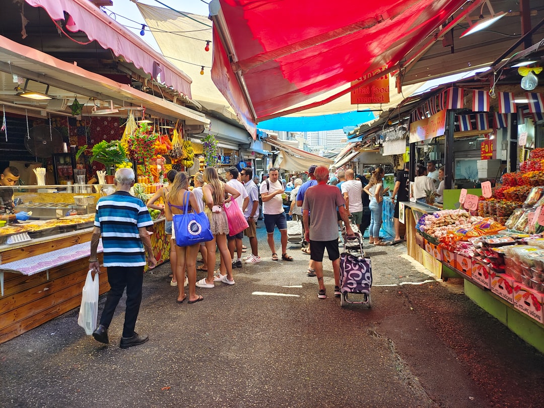 卡梅尔市场:特拉维夫最热闹的市场 - HaCarmel St 35 | Secret World Trip Planner