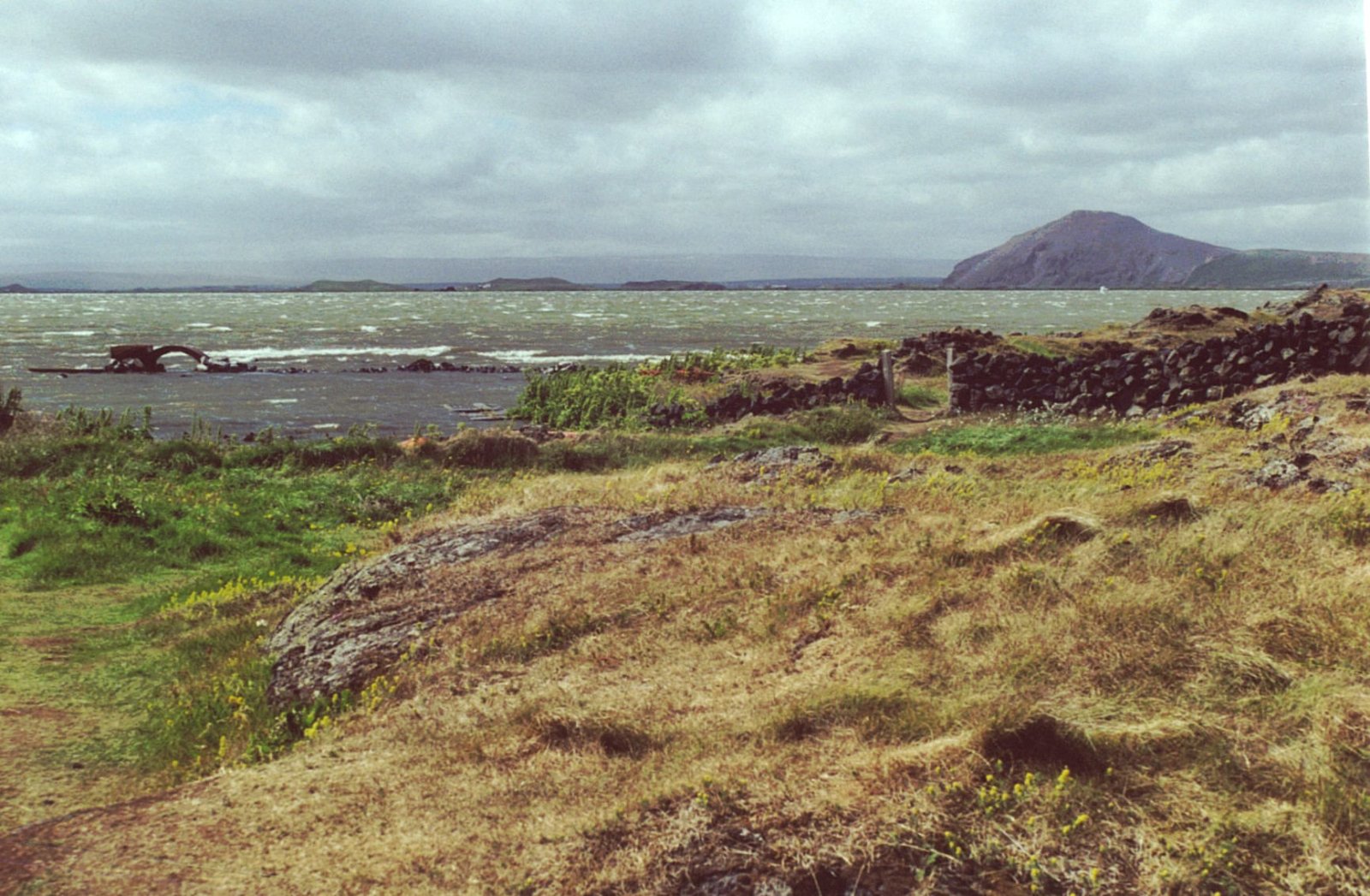 Scopri il fascino di Vindbelgjarfjall in Islanda - Skútustaðir | Secret World Trip Planner
