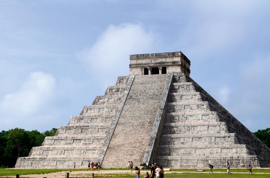 Chichén Itzá : architecture maya entre lumière et pierre - 97751 Yucatán | Secret World Trip Planner
