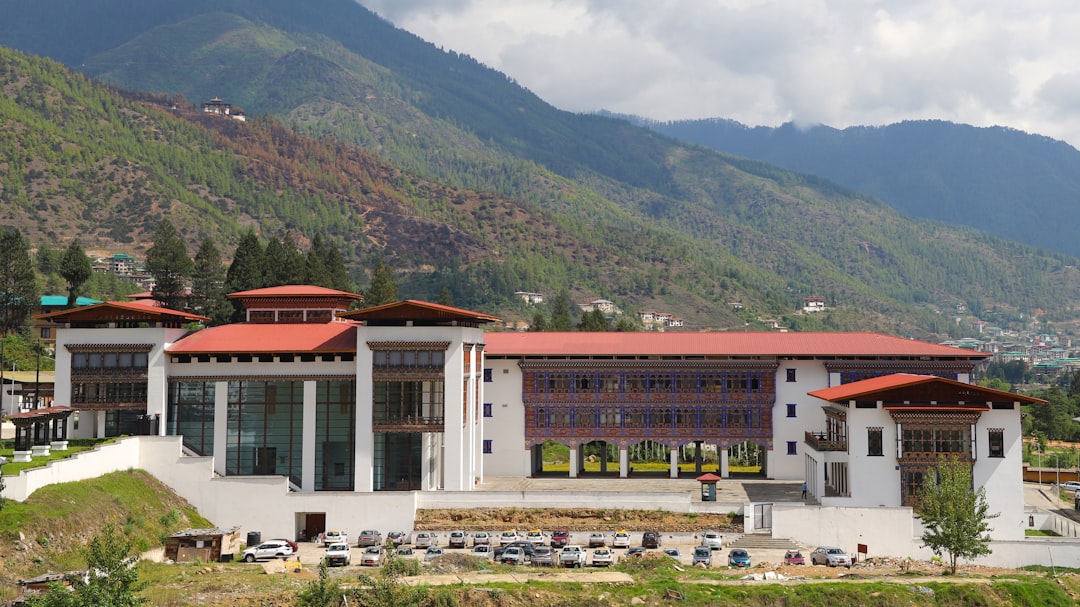 Vinos de alta montaña en Shangri-La: entre viñedos y Himalayas - Diqing Tibetan Autonomous Prefecture | Secret World Trip Planner