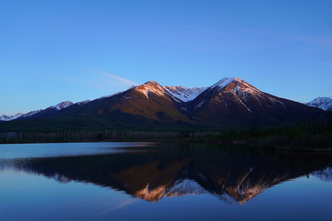 Lagos Vermilion: belezas naturais nas Rockies - Banff | Secret World Trip Planner