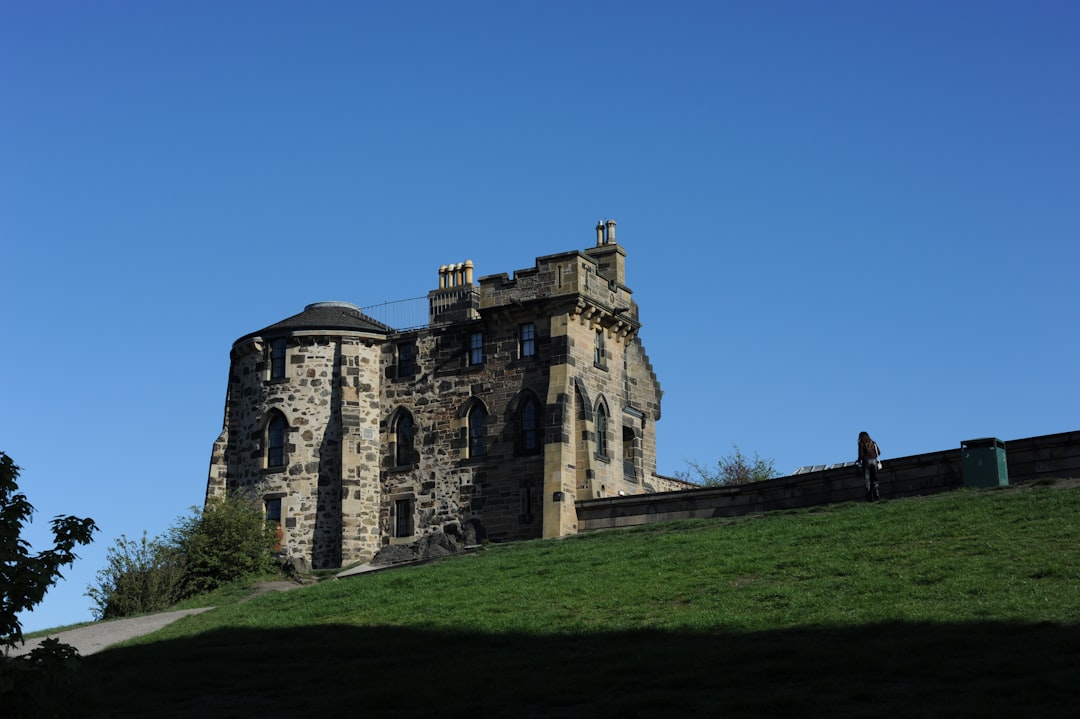 Дымоход: Путешествие в историю шотландской архитектуры - 6M8V+CJ Castle Douglas | Secret World Trip Planner