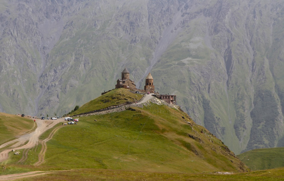 Monasterio de Geghard: piedra, silencio y fe en Armenia - 4RR9+74 | Secret World Trip Planner