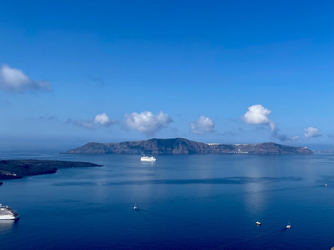 Tramonti em Oía: a magia da caldeira de Santorini - Unnamed Road | Secret World Trip Planner