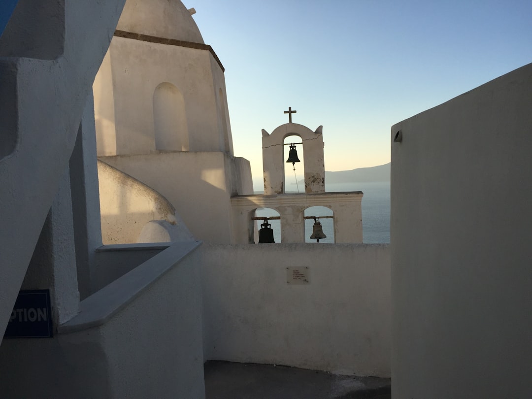 Le trekking de Fira à Oia : le sentier de la caldera - CCPF+X3 | Secret World Trip Planner