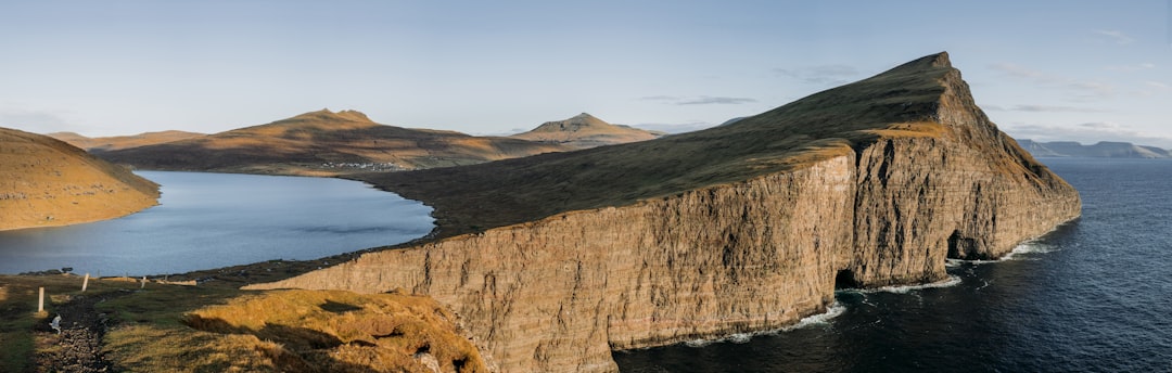 Sørvágsvatn: Der See, der über dem Ozean schwebt - Sørvágsvatn | Secret World Trip Planner