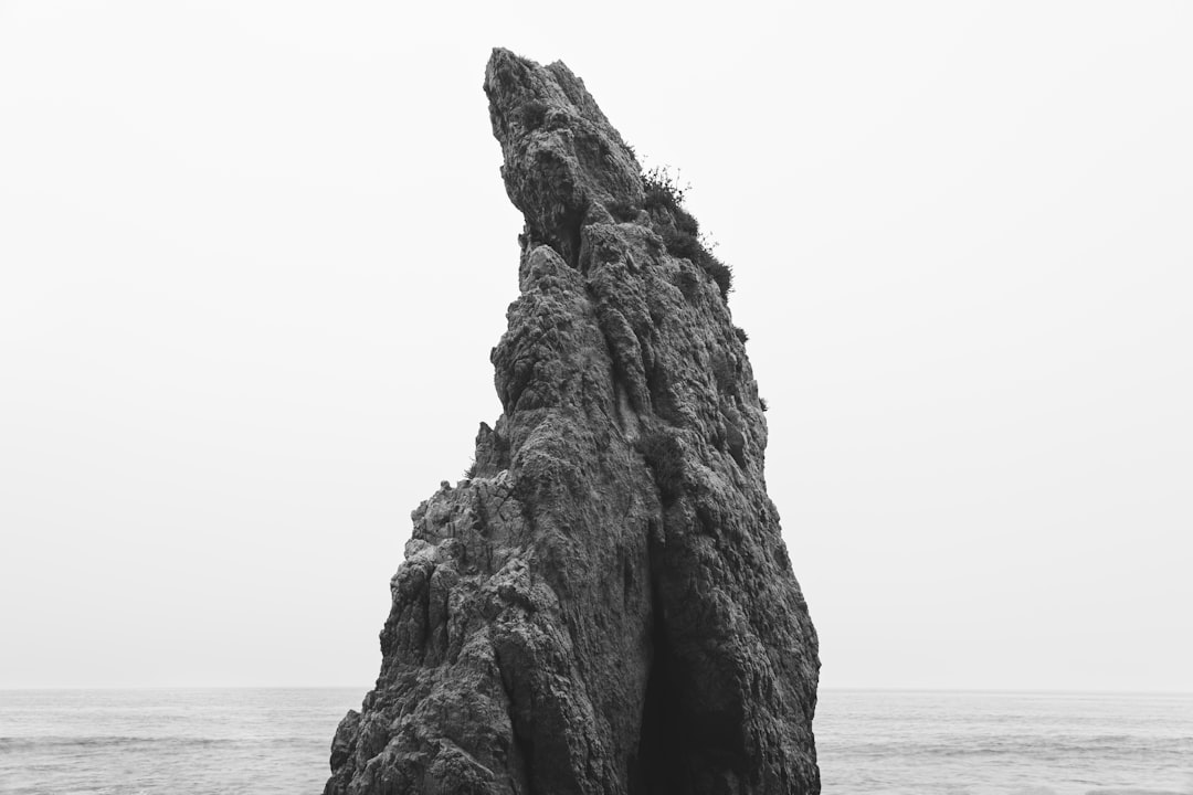 Te Hoho Rock: The Stone Arch of Cathedral Cove - Hei Marine Reserve | Secret World Trip Planner