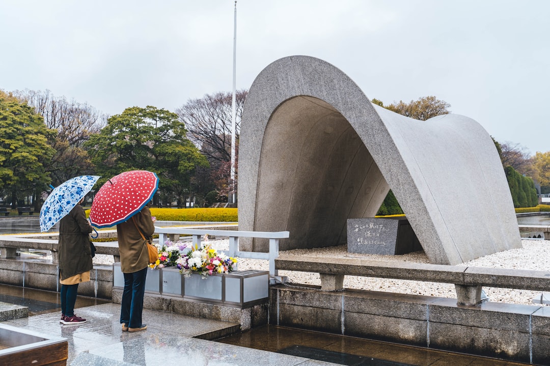 広島平和記念碑:抵抗するドームの物語 - Hiroshima | Secret World Trip Planner