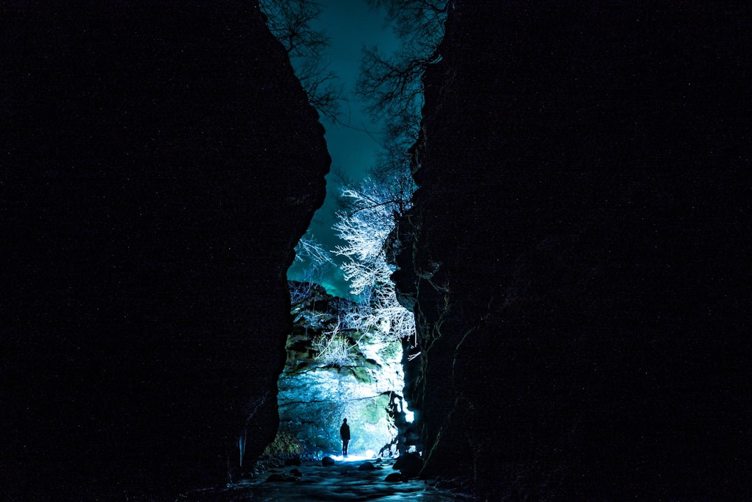 Cueva de Hielo Narusawa: en el corazón del Fuji - Minamitsuru District | Secret World Trip Planner