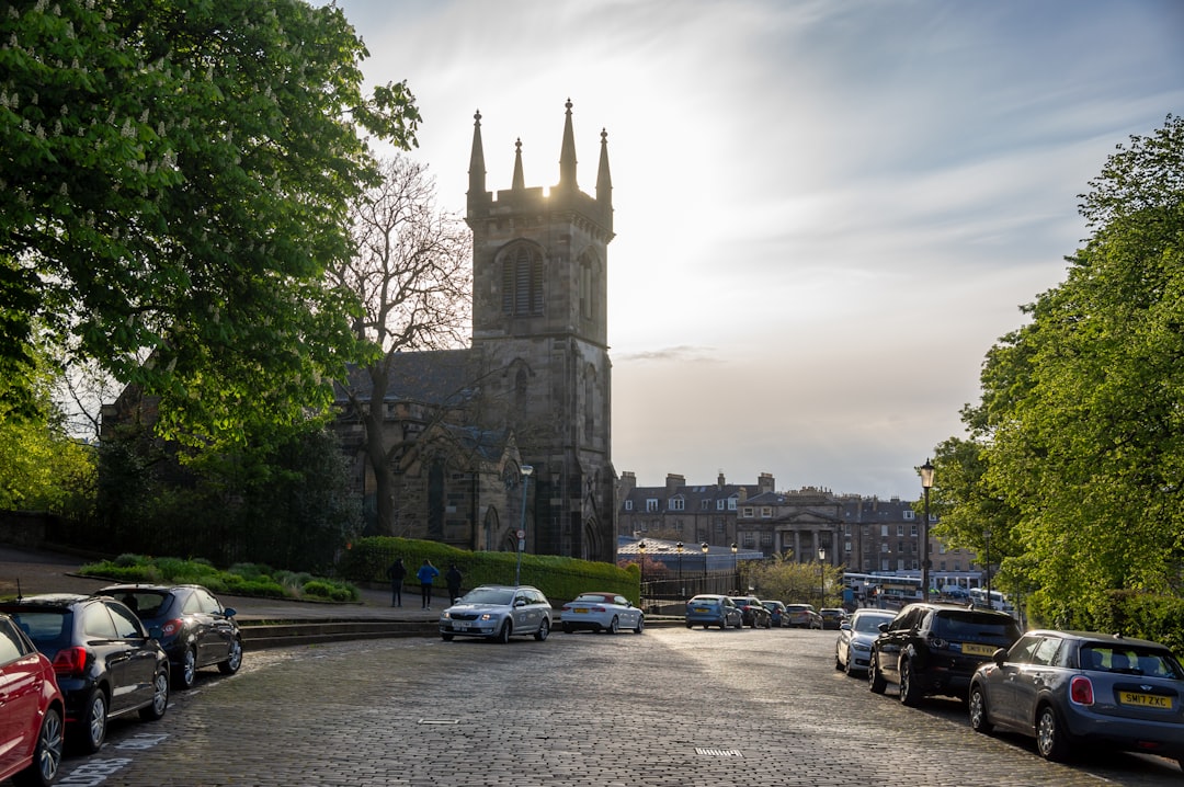 Scopri la Clifton Parish Church di Coatbridge in Scozia - North Lanarkshire | Secret World Trip Planner