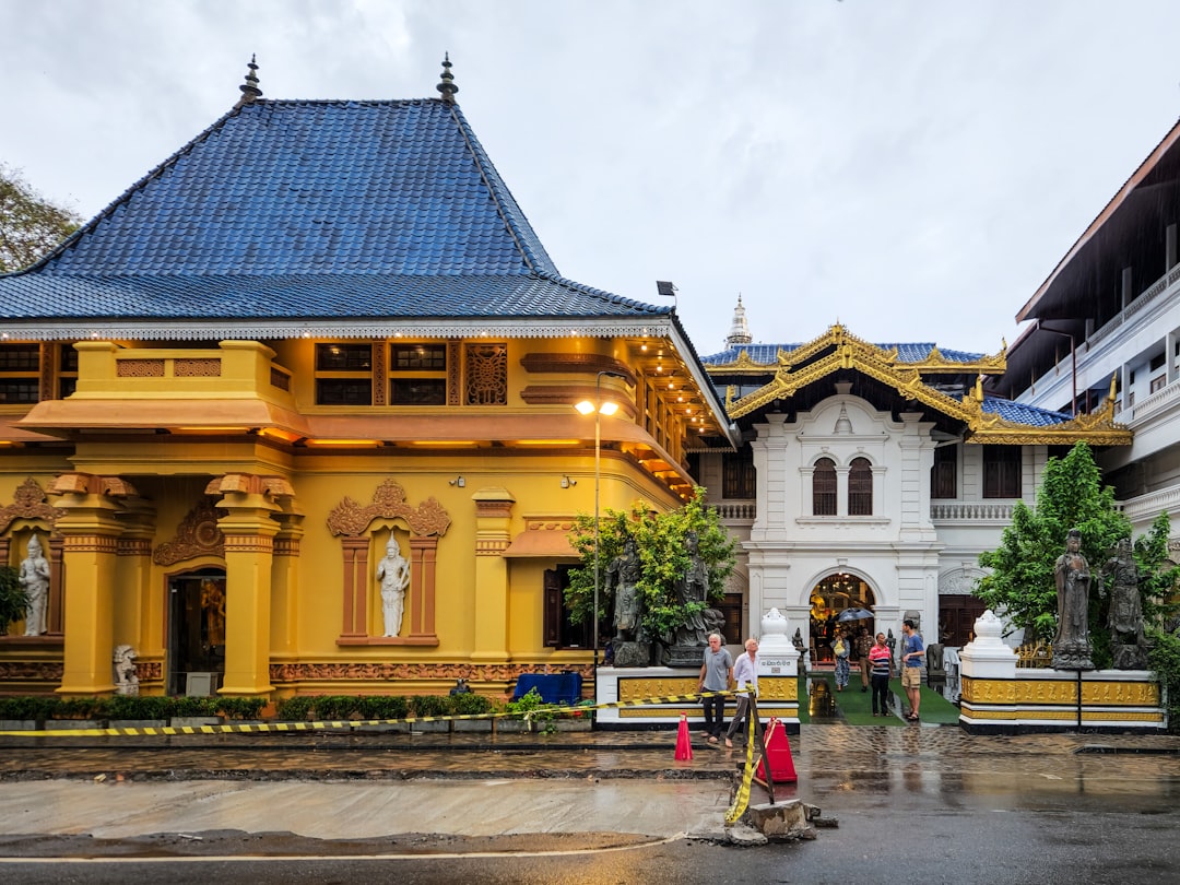 Entdecken Sie den Gangaramaya-Tempel: ein kulturelles Juwel in Colombo - Colombo | Secret World Trip Planner