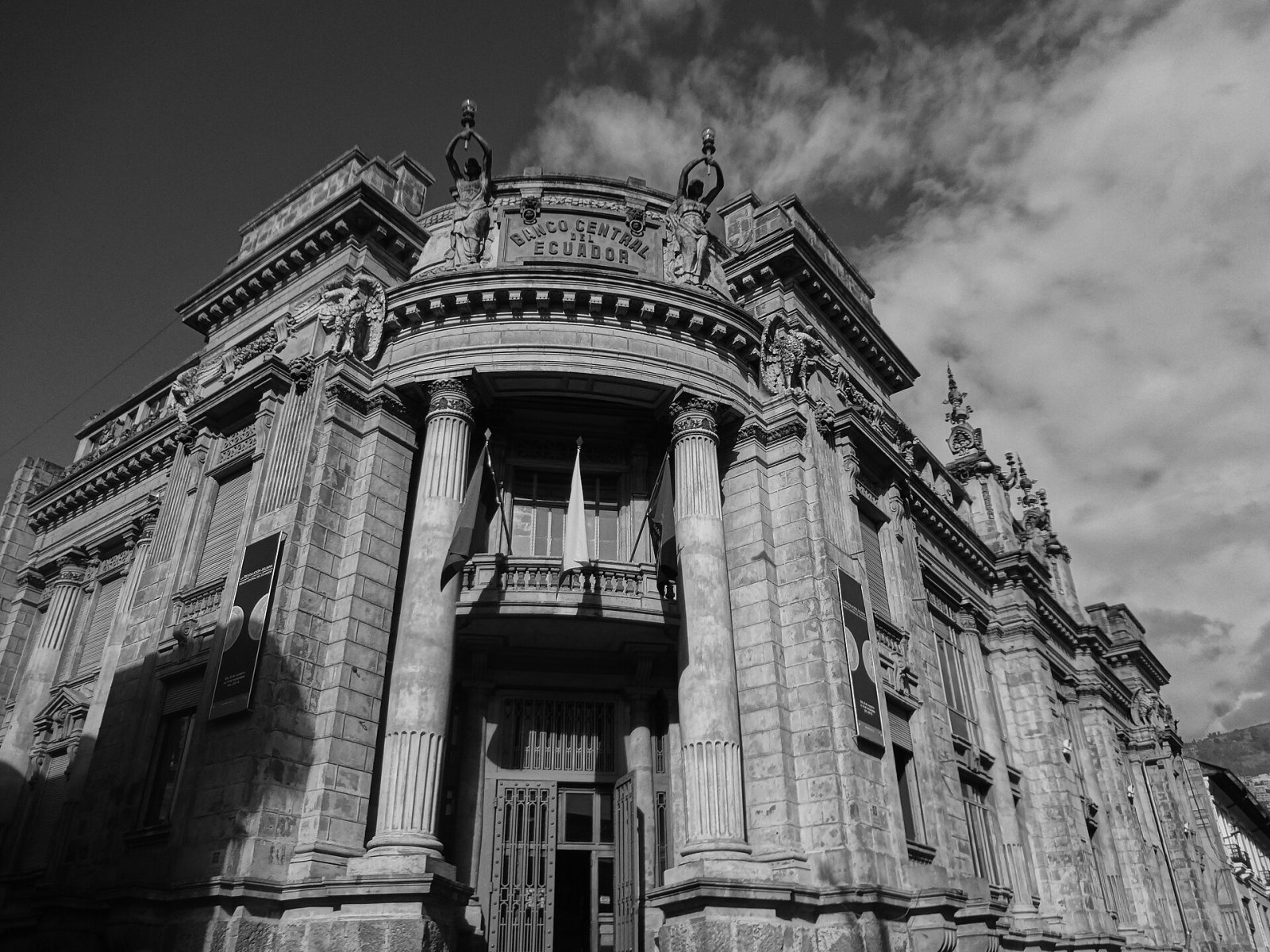 Descubre el Museo del Banco Central en Ecuador: un viaje cultural - Quito | Secret World Trip Planner