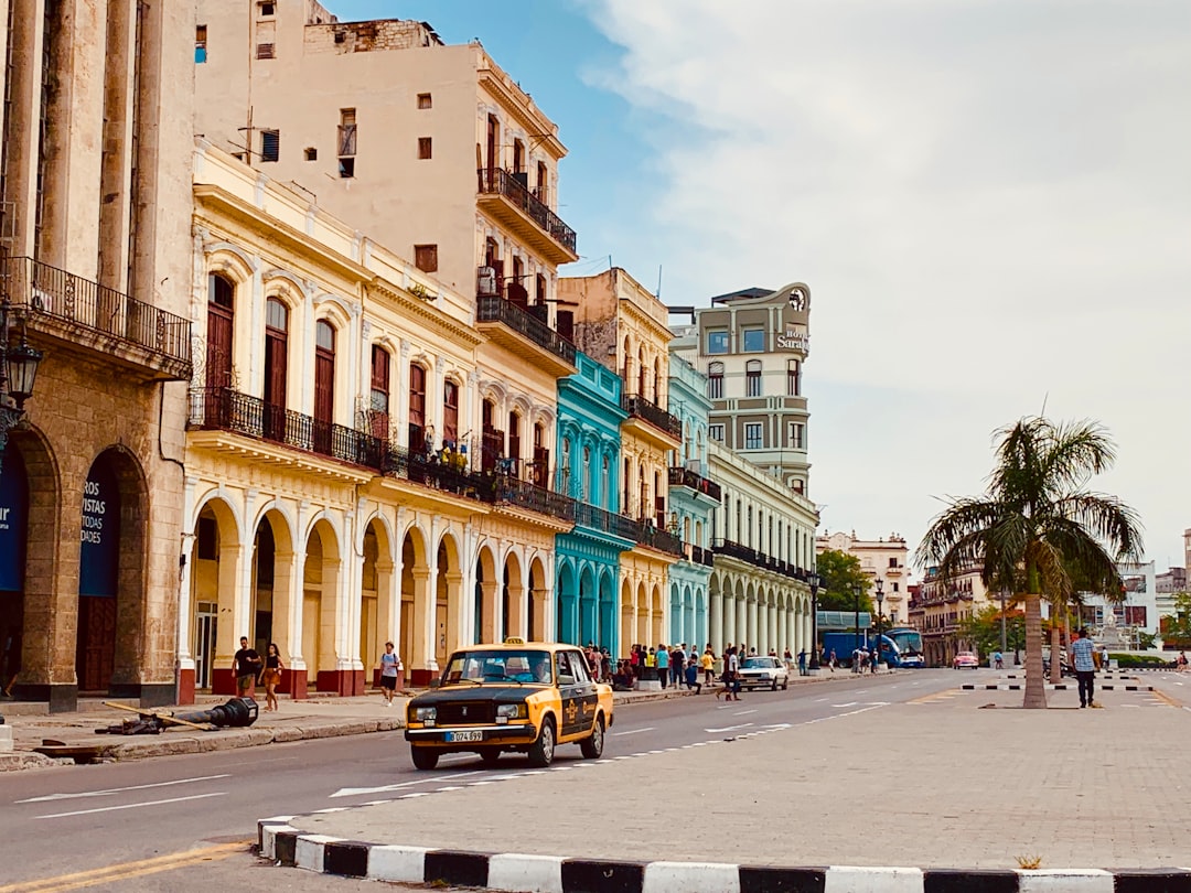 Исследуйте Меркурий: Кубинская культура в музыке и истории - La Habana | Secret World Trip Planner