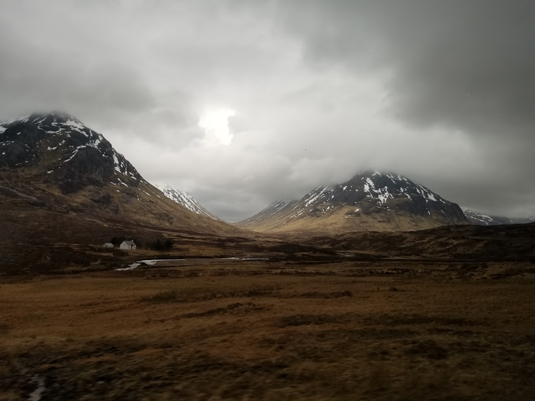 Explorando Ben Macdui: A Montanha Icônica da Escócia | Secret World Trip Planner