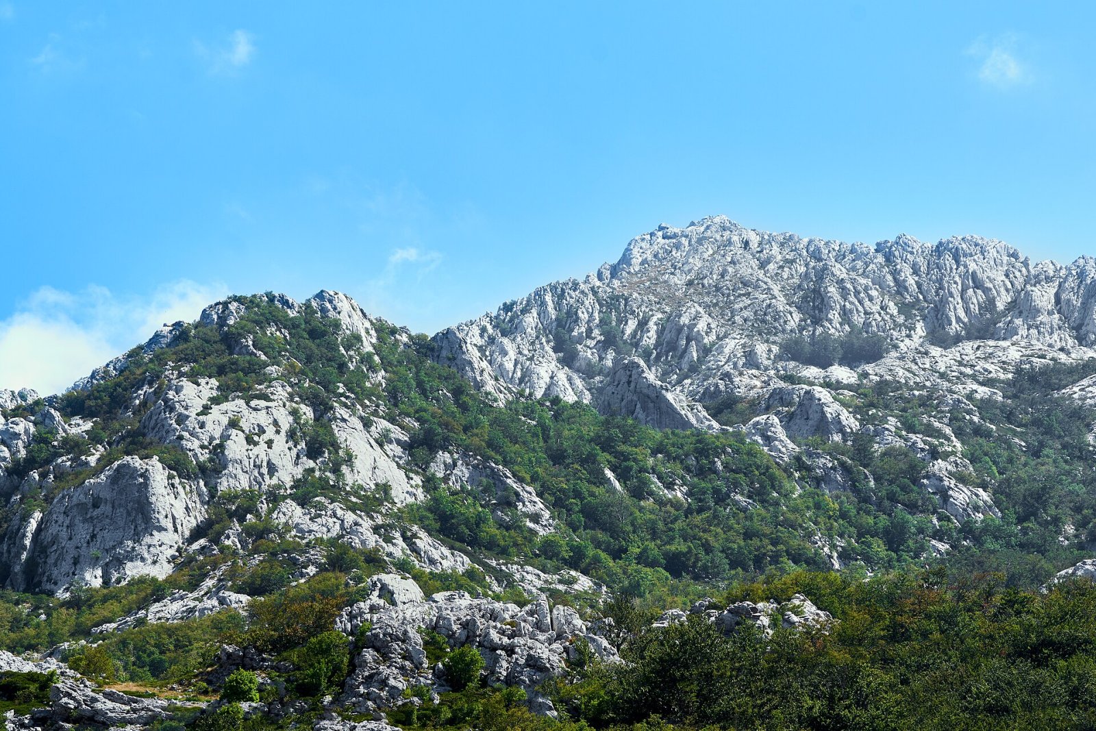 Explorando Crnopac: o tesouro escondido da Croácia - Gračac | Secret World Trip Planner