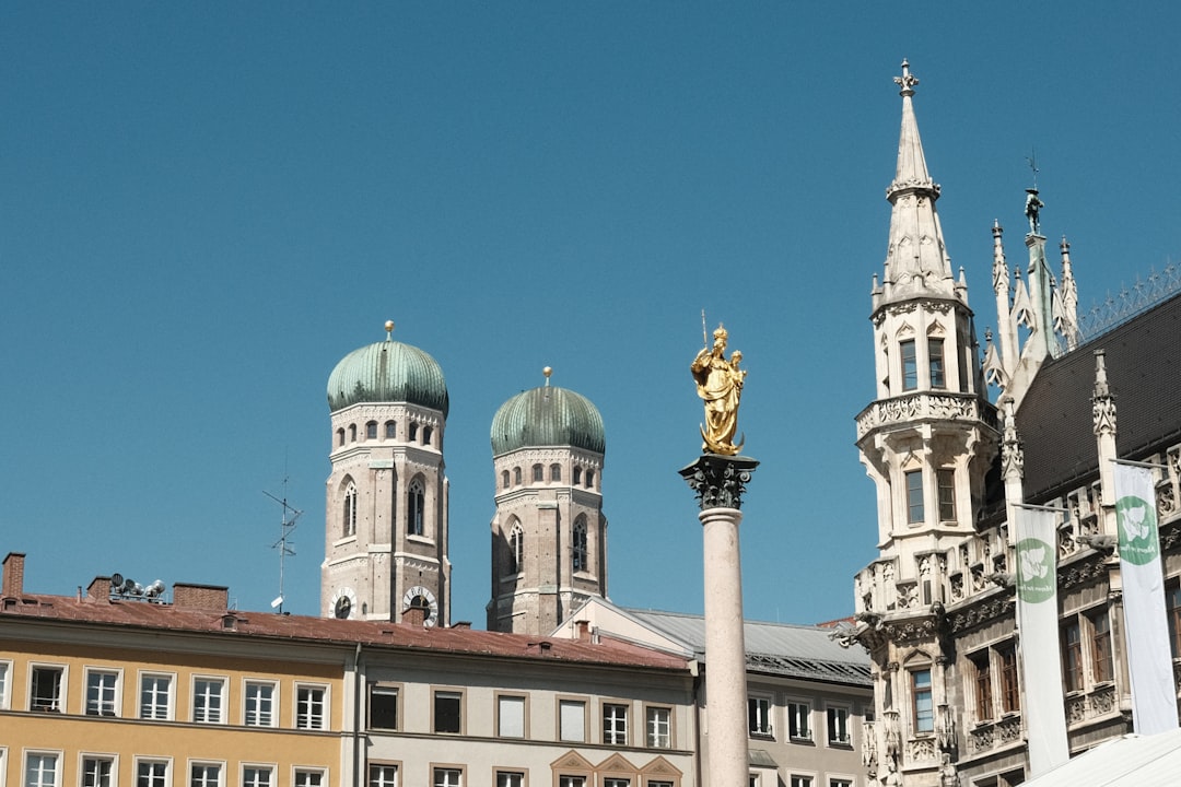 Marienplatz Monaco: Traditional Markets in Gothic Square - Marienplatz | Secret World Trip Planner