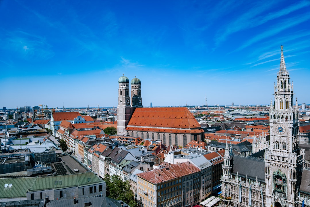Marienplatz em Munique: mercados tradicionais na praça - Marienplatz | Secret World Trip Planner