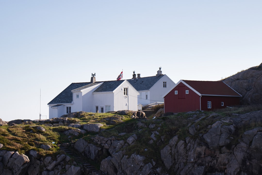 リンデスネス:ノルウェー最古の灯台 - Lindesnesveien 1139 | Secret World Trip Planner