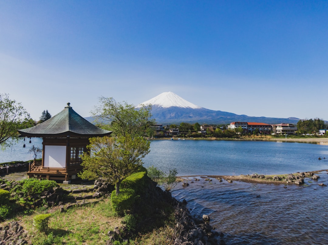 Озеро Кавагути: отражение Фудзи на воде - Distretto di Minamitsuru | Secret World Trip Planner