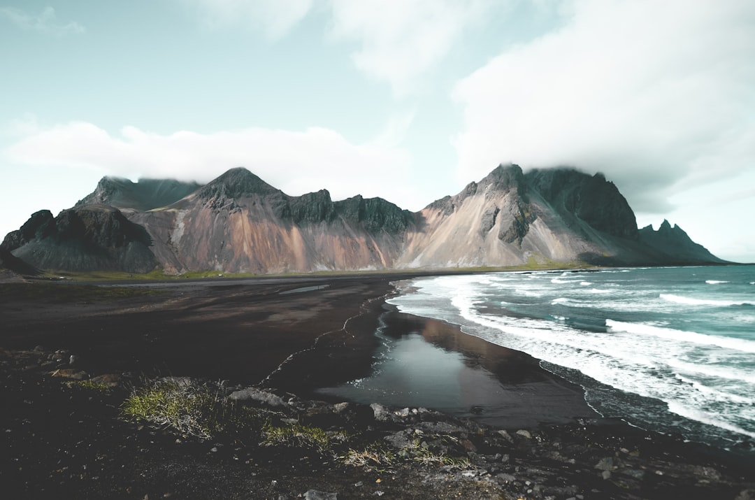 Víkurhyrnaを発見:アイスランドの自然の楽園 - Ólafsfjörður | Secret World Trip Planner