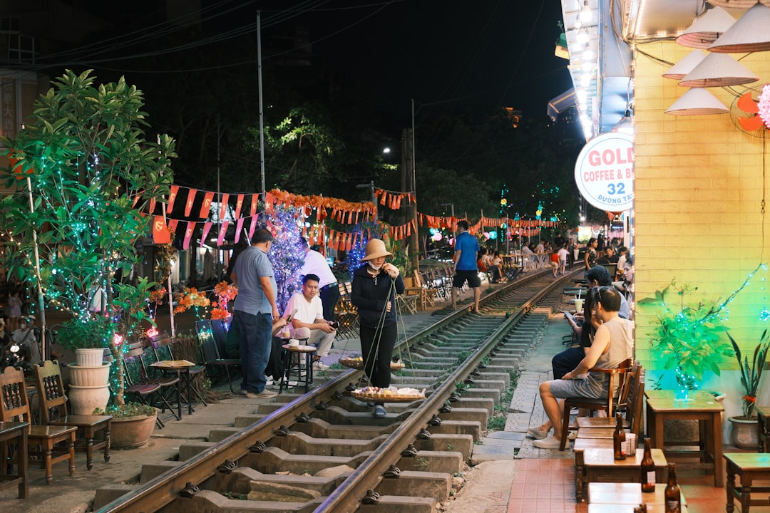 Маеклонг: рынок, который останавливает поезд - Mueang Samut Songkhram District | Secret World Trip Planner
