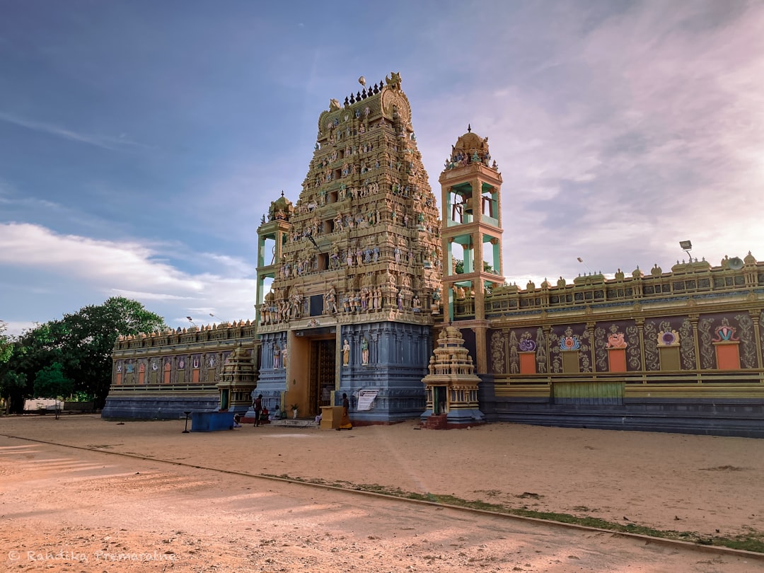 Temple entdecken: Eine kulturelle Reise im Herzen Sri Lankas - Dehiwala-Mount Lavinia | Secret World Trip Planner
