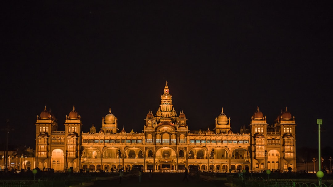 マイソール宮殿:マイソールの建築と芸術 - Mysore | Secret World Trip Planner