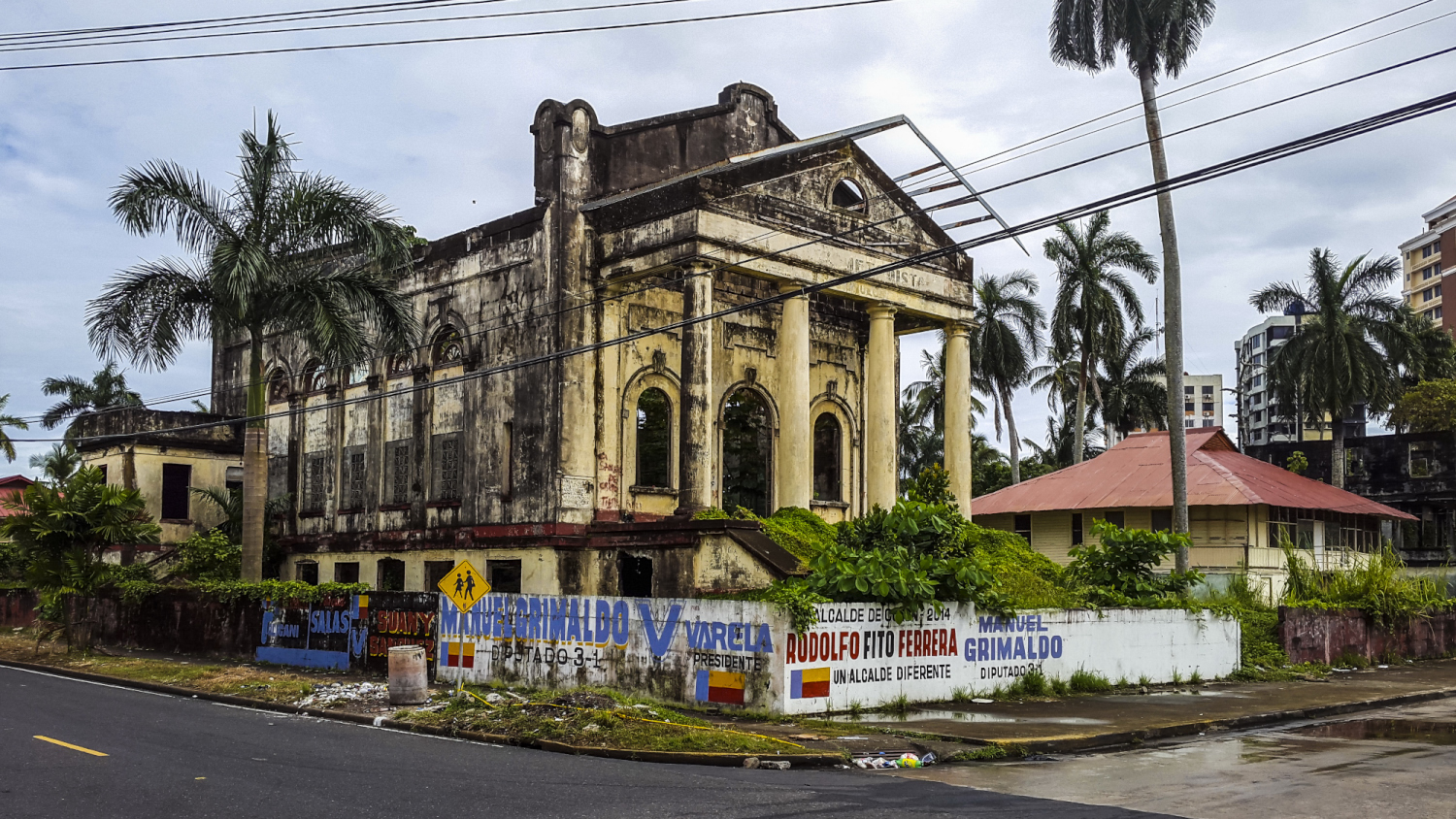 Antigua Iglesia Unión: Ein historisches Juwel in Panama - Colón | Secret World Trip Planner