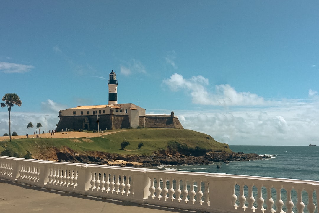 Farol da Barra in São João: Das koloniale Wahrzeichen Brasiliens - Salvador - BA | Secret World Trip Planner