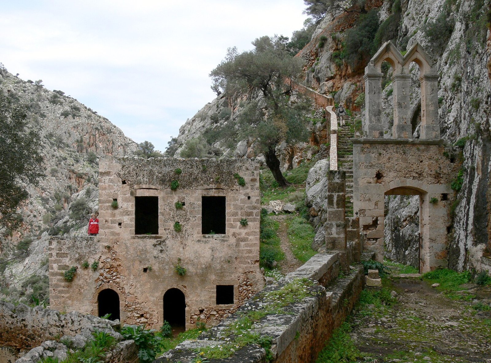 Мони Католико: Скрытое Культурное Сокровище Греции - H4RW+29 Akrotiri | Secret World Trip Planner