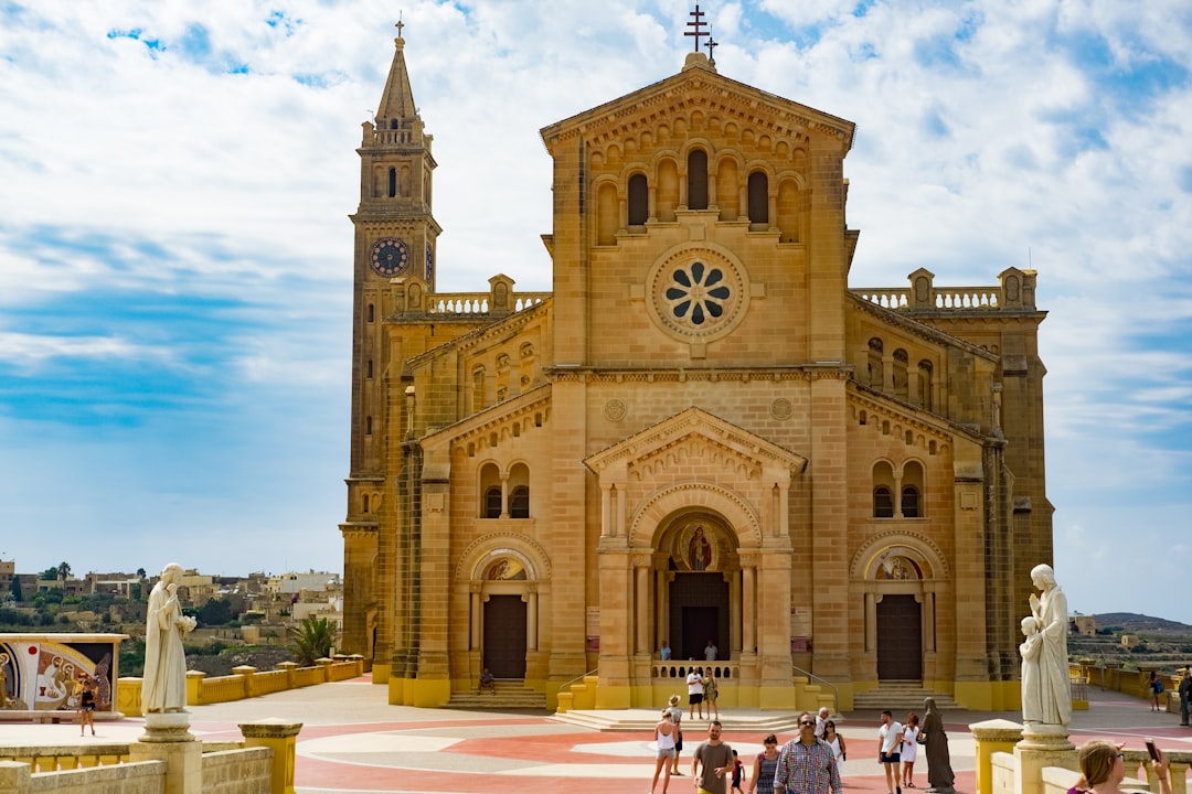 探索马耳他瓦莱塔的圣露西亚教堂 - Il-Belt Valletta | Secret World Trip Planner