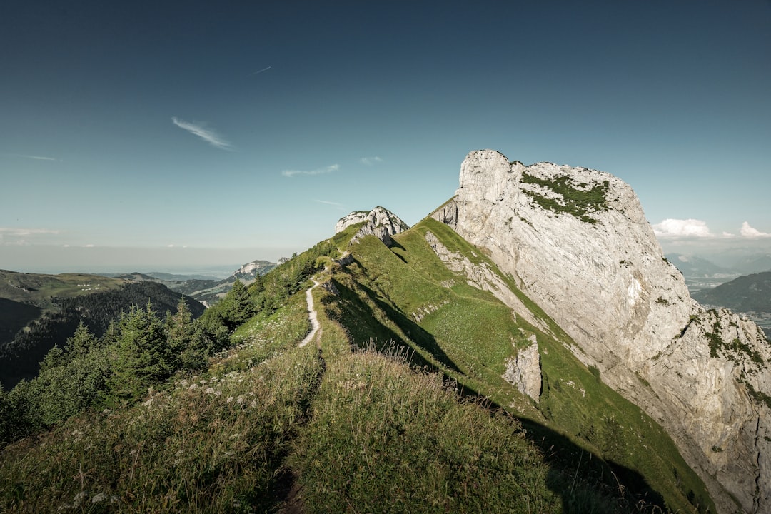 Pic du Midi: duerme entre las estrellas en los Pirineos - Rue Pierre Lamy de la Chapelle | Secret World Trip Planner