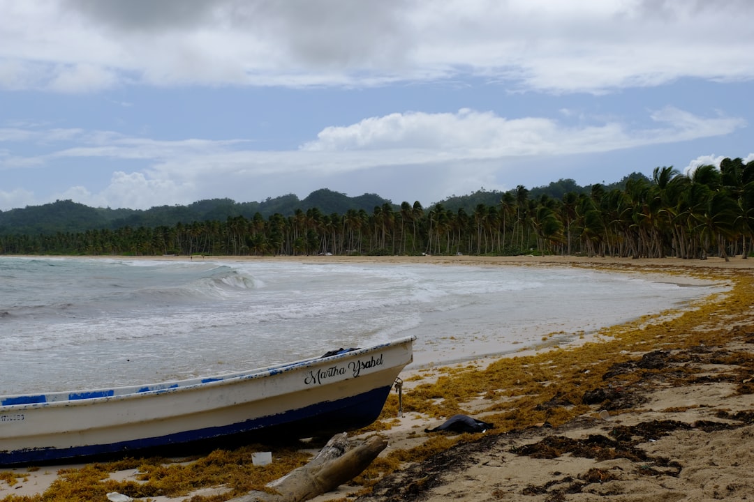 Playa Rincón: a praia selvagem de Las Galeras - Playa Rincon | Secret World Trip Planner