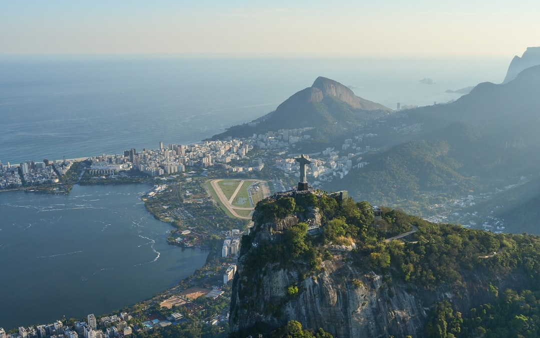 Secret World vs TripIt : quelle app l'emporte à Rio 2026 - Rio de Janeiro | Secret World Trip Planner