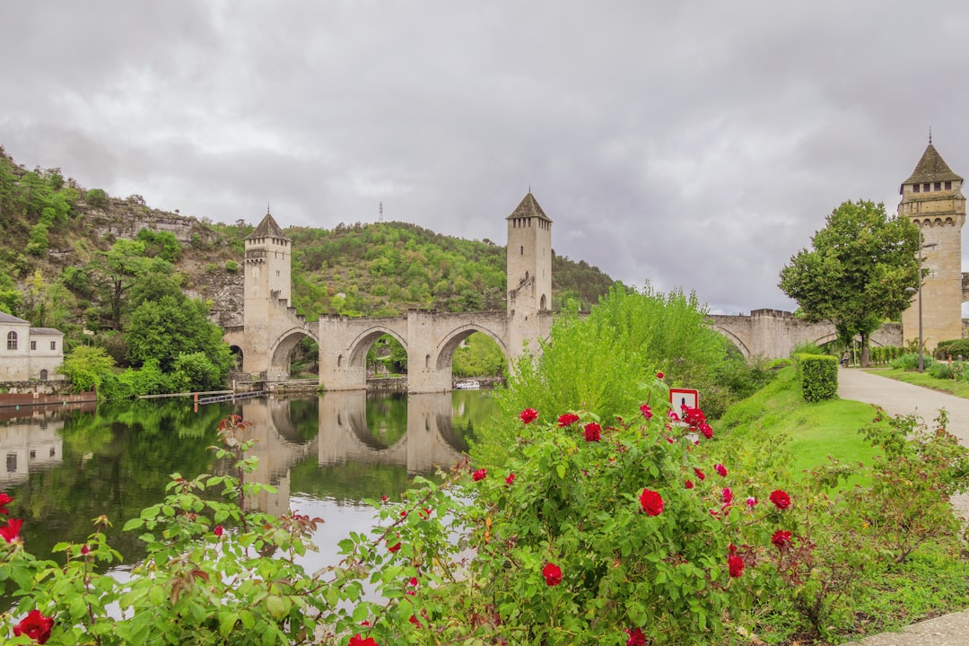 Понт Валенрè в Кахоре: крепость на реке Лот - 46000 Cahors | Secret World Trip Planner
