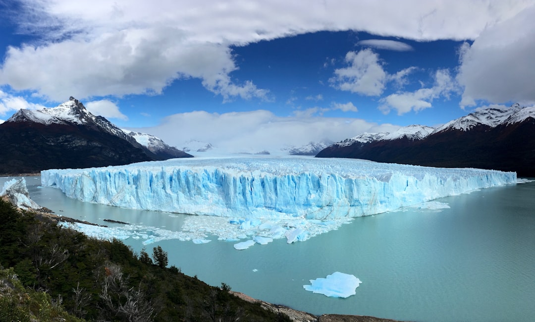 Perito Moreno: o glaciar que avança na Patagônia - El Calafate | Secret World Trip Planner