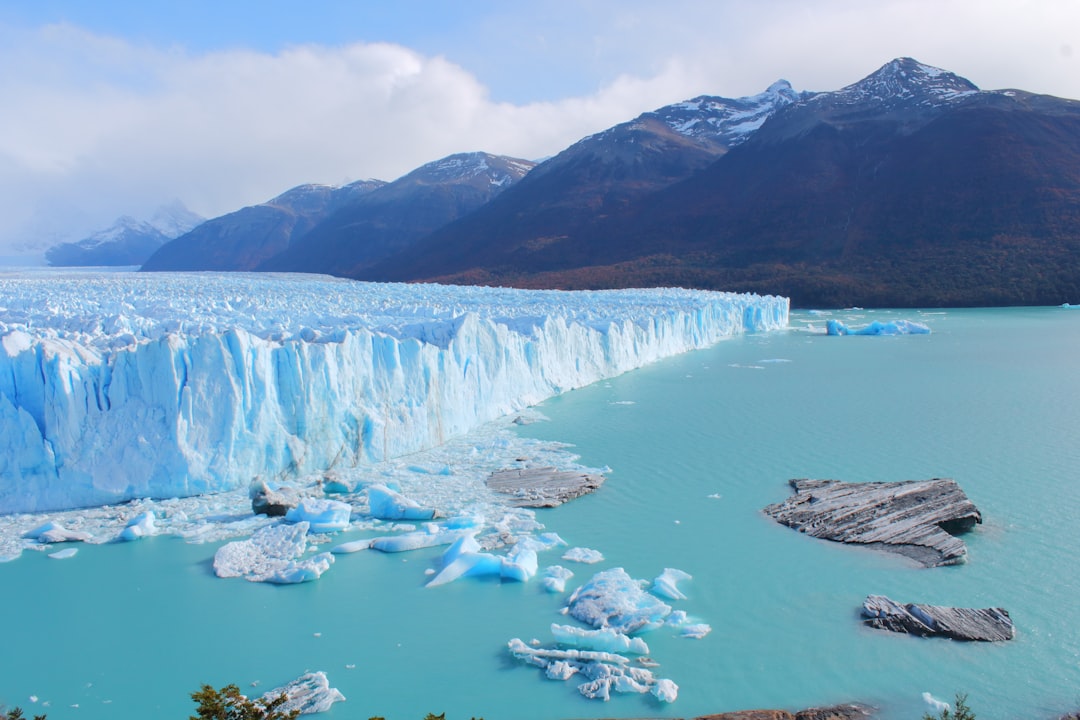 Perito Moreno: o glaciar que avança na Patagônia - El Calafate | Secret World Trip Planner