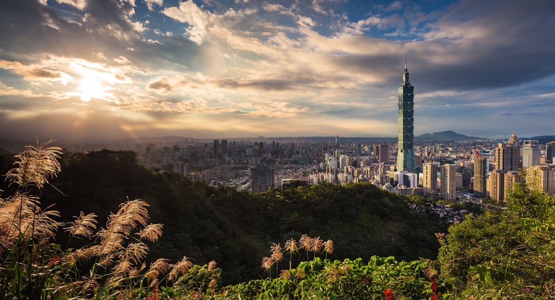 台北101:空に届く竹の形をした超高層ビル - Xinyi District | Secret World Trip Planner