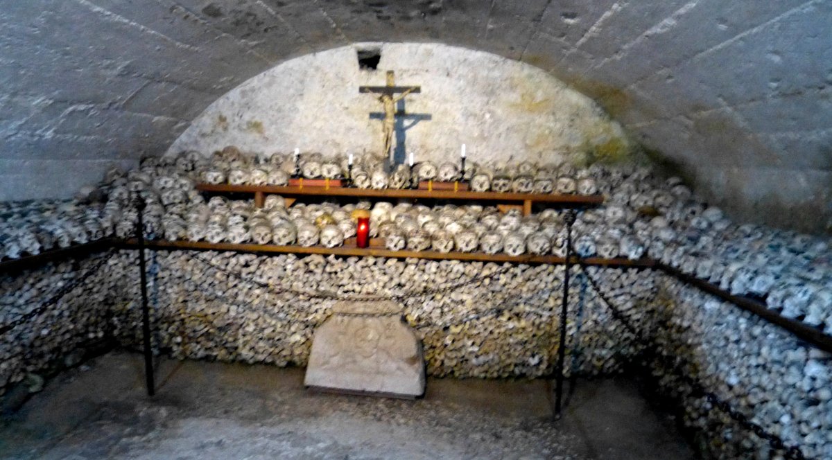 La Maison des Os de Hallstatt : art et mort dans les Alpes - Friedhof 164 | Secret World Trip Planner