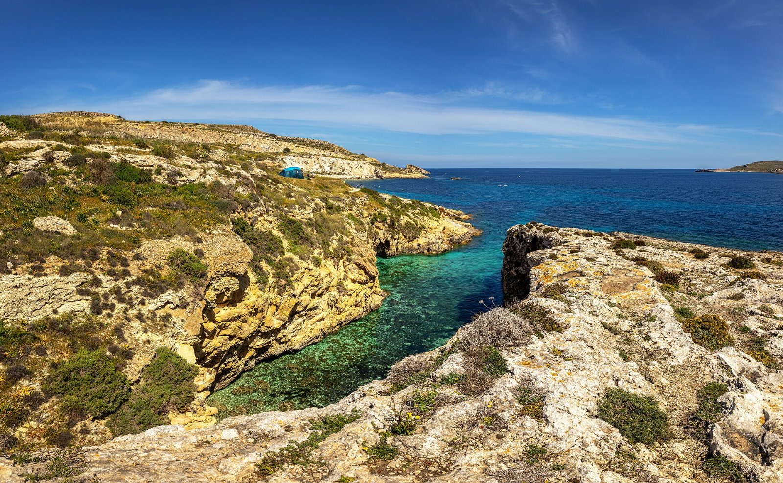 Descubra Ħondoq ir-Rummien: um paraíso escondido em Malta - Il-Qala | Secret World Trip Planner