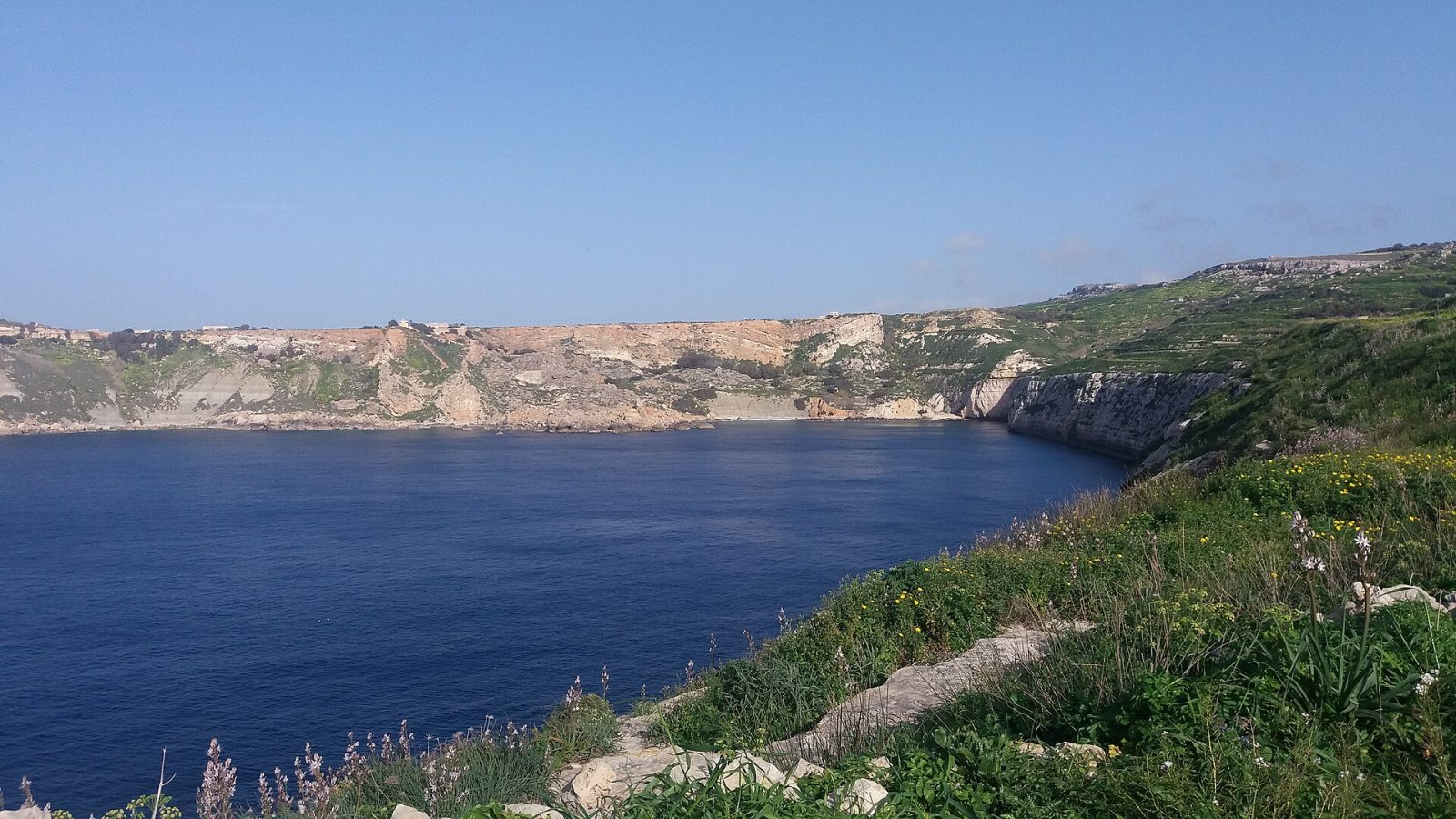 Descubra Fomm ir-Riħ: a baía escondida de Malta - Mġarr | Secret World Trip Planner