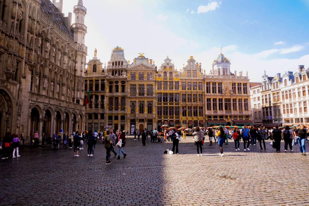 맨네켄 피스: 브뤼셀의 불손한 동상 - 1000 Bruxelles | Secret World Trip Planner
