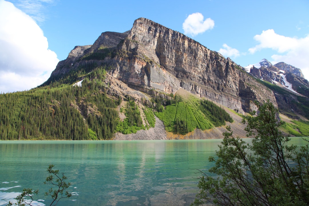 Lac Peyto : le lac turquoise des Rocheuses - Lake Louise | Secret World Trip Planner