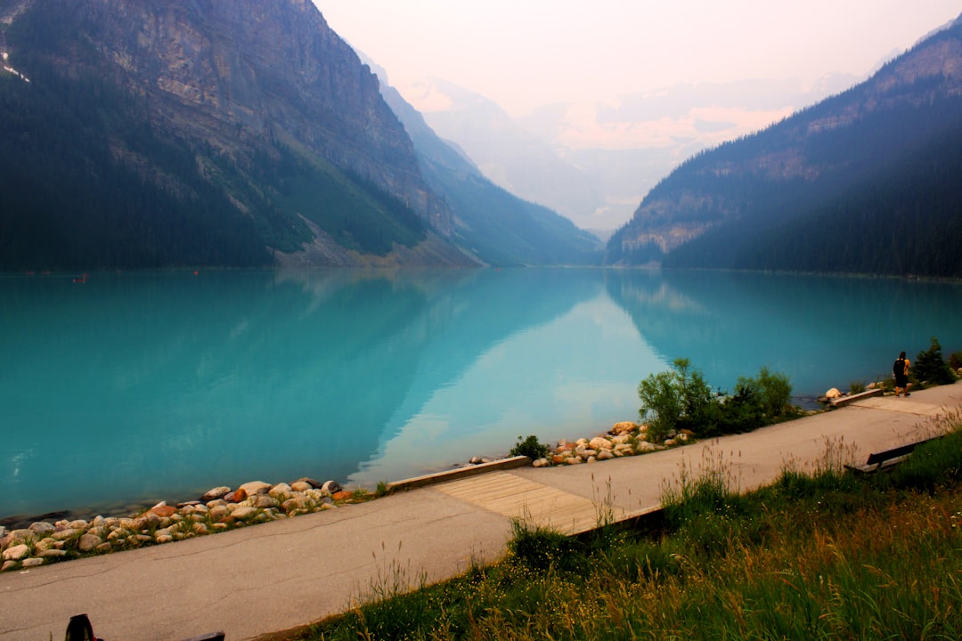 Lago Peyto: o lago turquesa das Montanhas Rochosas - Lake Louise | Secret World Trip Planner