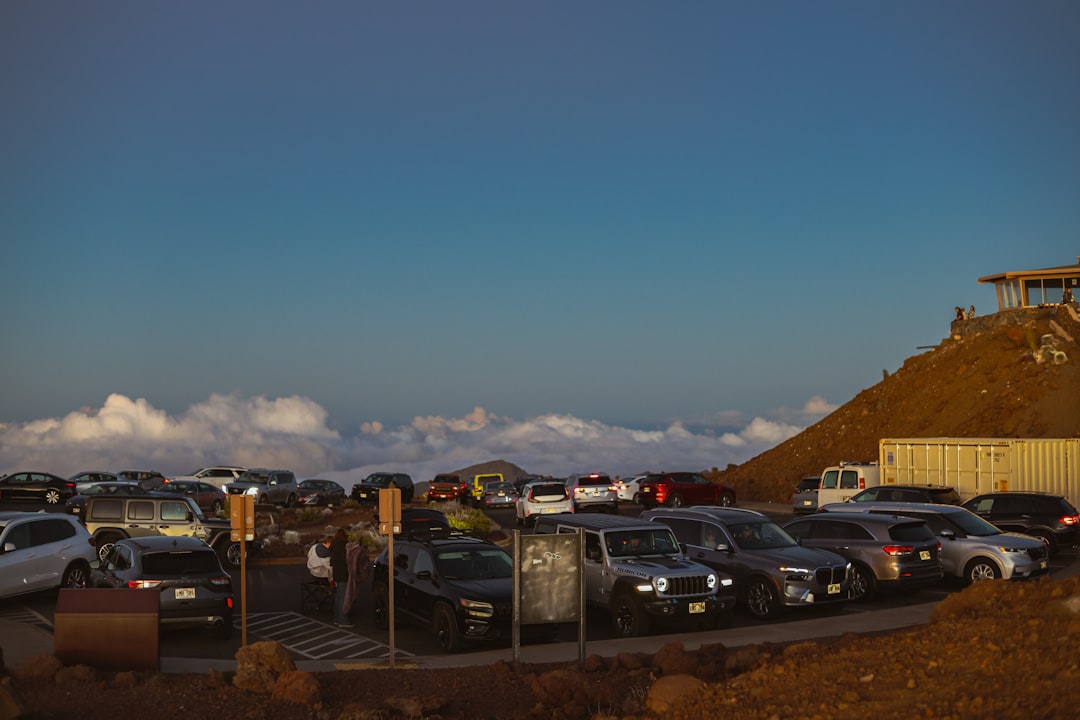 Haleakalā: Sonnenaufgang über den Wolken auf 3.055 m - Kula | Secret World Trip Planner