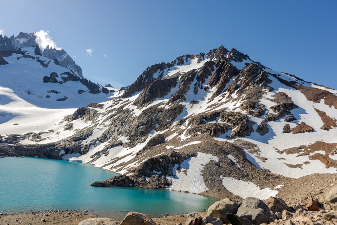 트레스를 위한 라구나: 피츠 로이의 발치에 있는 호수 - El Chaltén | Secret World Trip Planner