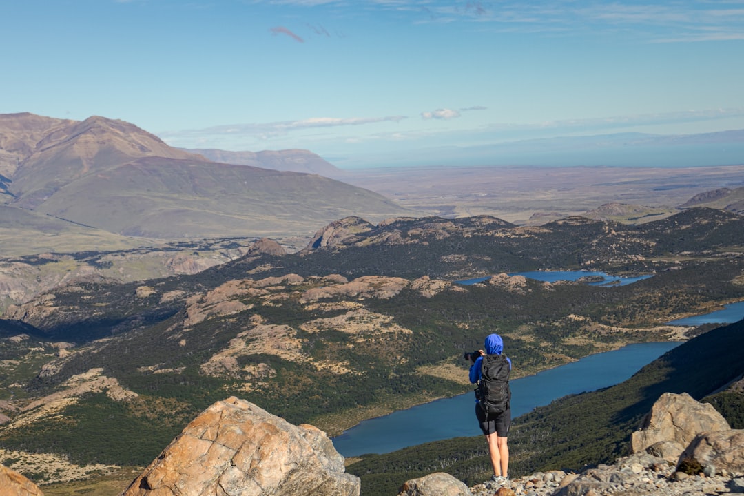 特里斯湖:菲茨罗伊山脚下的美丽湖泊 - El Chaltén | Secret World Trip Planner