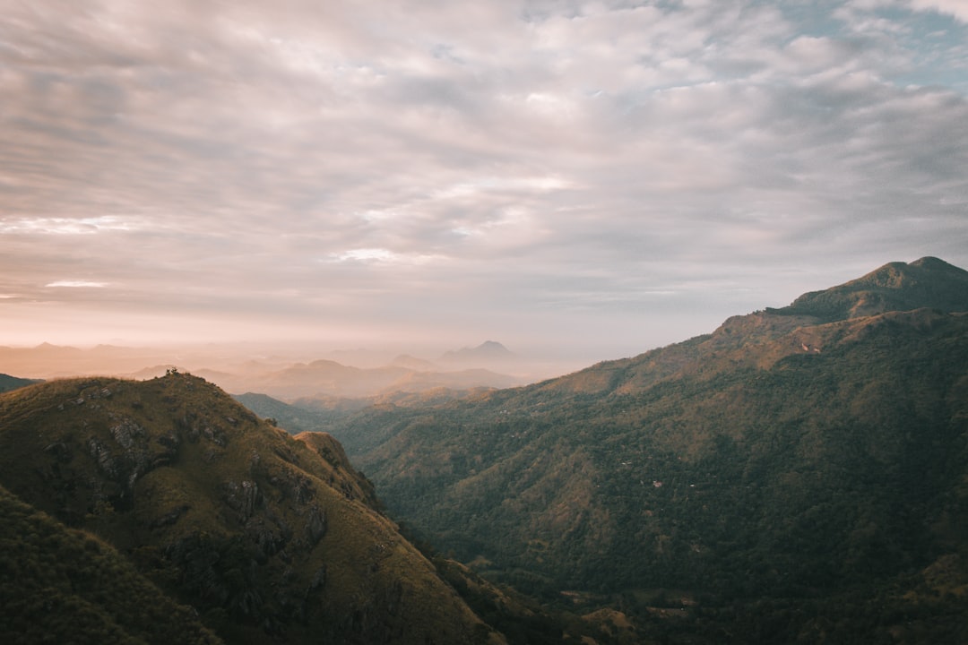 Ella Rock: Un Paraíso Natural en el Corazón de Sri Lanka - Badulla | Secret World Trip Planner