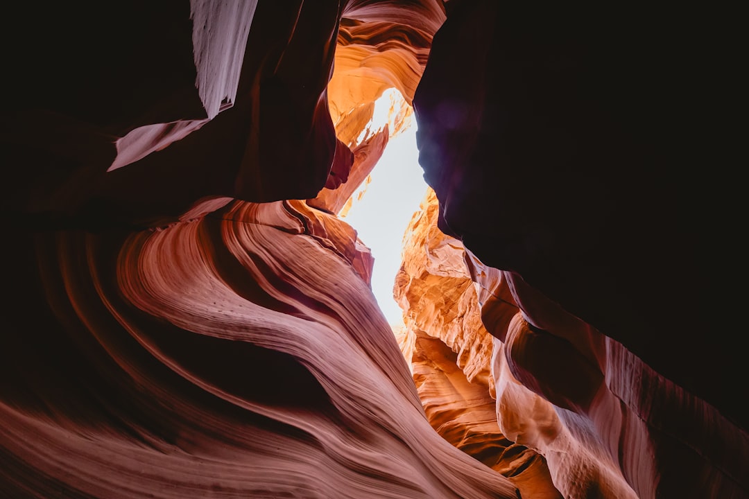 Antelope Canyon: Licht und Stein im Herzen der Navajo - Page | Secret World Trip Planner