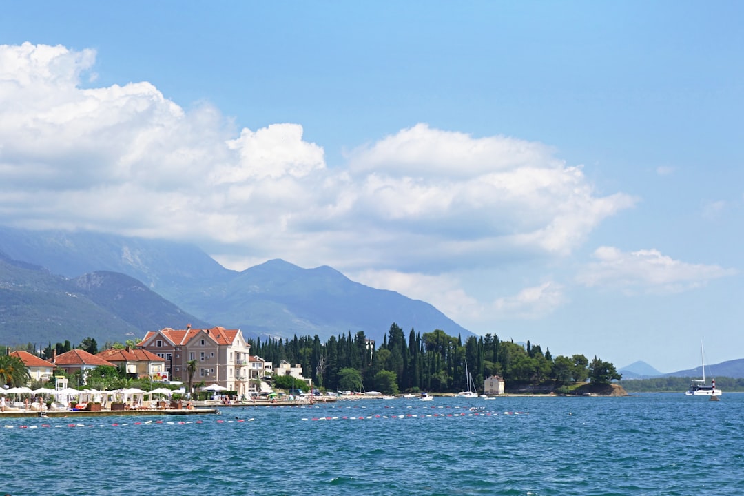 Entdecke Trzivka: Ein unberührtes Naturparadies in Montenegro - Мратиње | Secret World Trip Planner